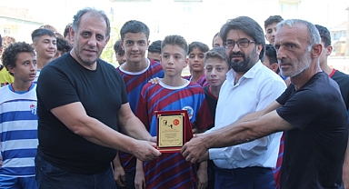 30 Ağustos Zafer Turnuvası şampiyonu İyi Gençlikspor oldu