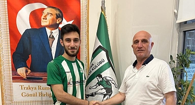 Melih Miraç Özmen Yeşilova Esnafspor'la devam