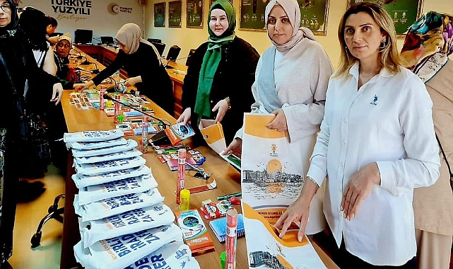 AK Parti Kadın Kollarından öğrencilere kırtasiye yardımı