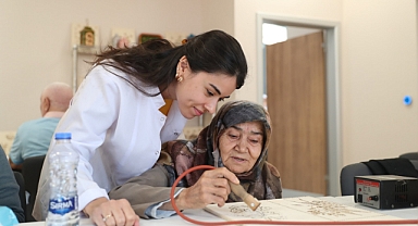 Bağcılar'da yaşlıların buluşma noktası: Vefahâne Yaşam Merkezi