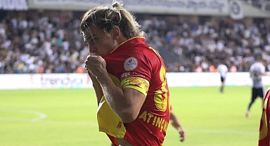 Göztepe puanları deplasmanda topladı! İç sahada...