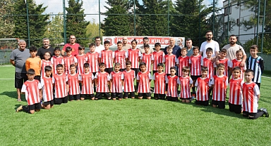 İnönü Gençlikspor Futbol Okulu Tam Gaz Devam Ediyor