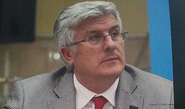 İpek,Manipülatif Hareketler ve Algı Oluşturma,