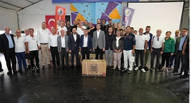 Kartal'da Amatör Spor Kulüplerine Malzeme desteği