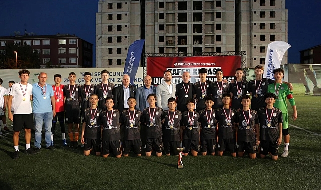 Küçükçekmece'de U-16 Futbol Turnuvası Şampiyonu Belli Oldu