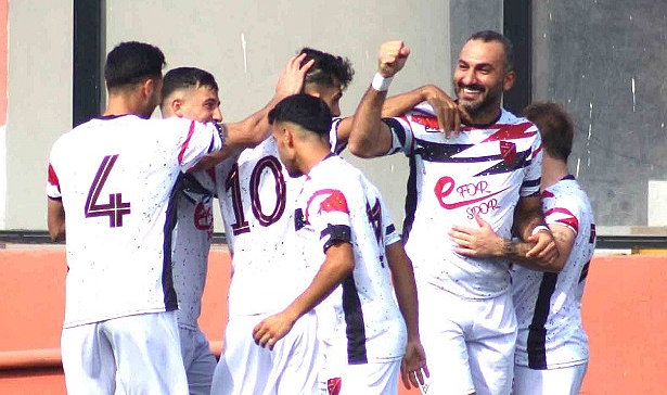 Küçükçekmece İdmanyurduspor'dan yarım düzine : 6-0