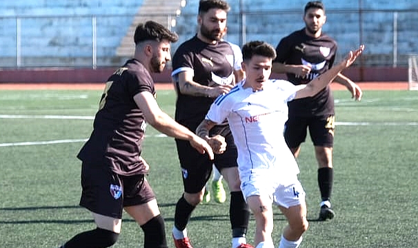 Büyükçekmece Bir attı Üç aldı.