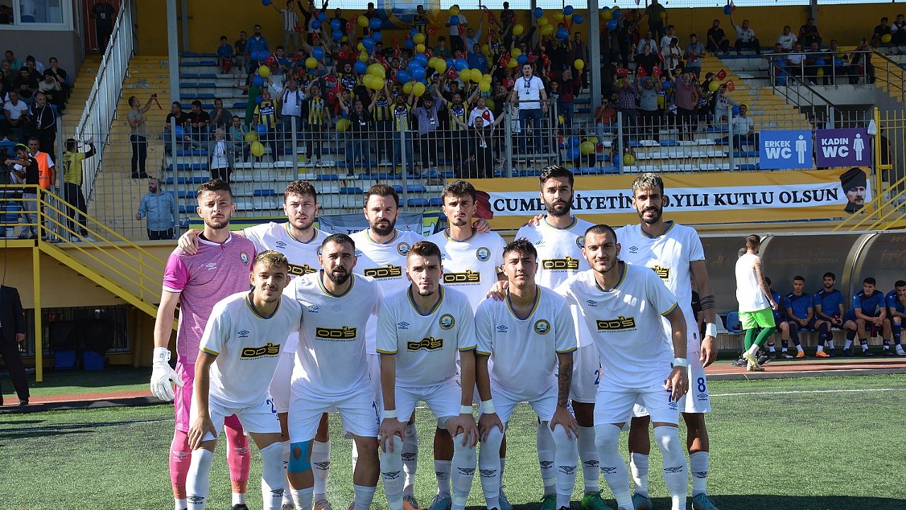 Küçükçekmece Sinopspor 'da yüzler gülüyor