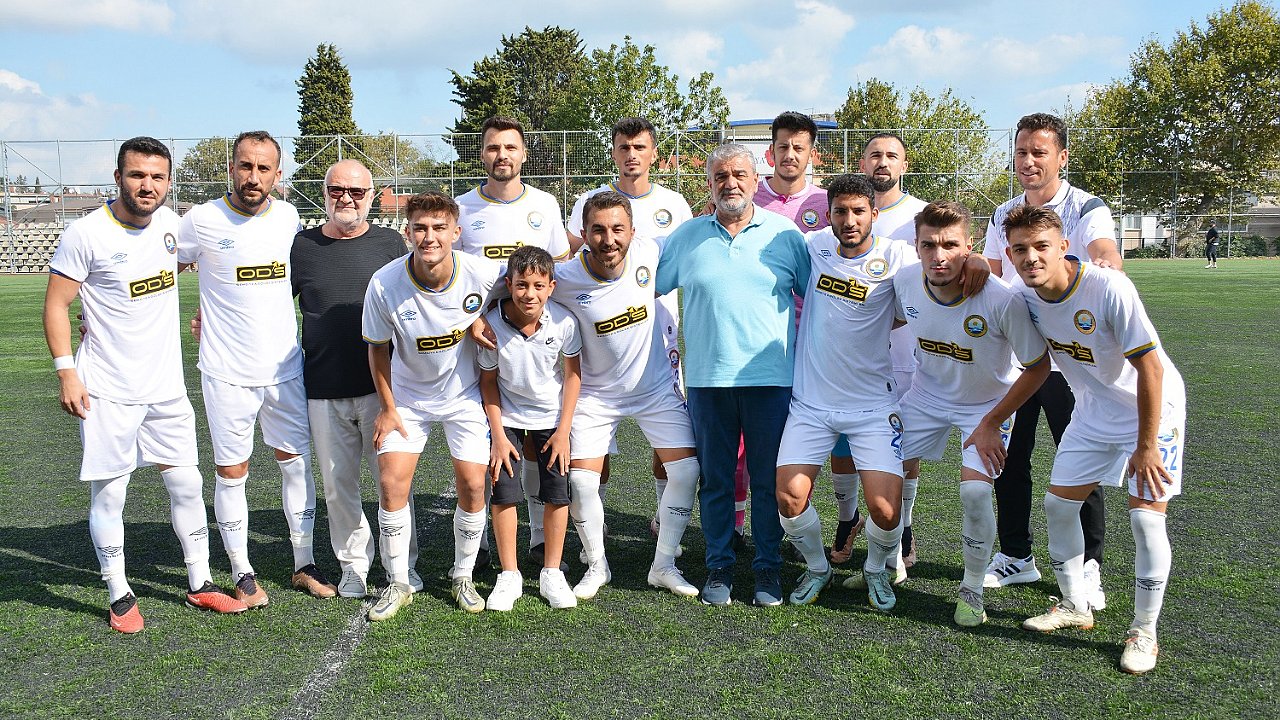 Küçükçekmece Sinopspor tur için Muş'a gitti.