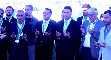 Küçükçekmecespor taraftarı ile yeni sezona merhaba dedi.