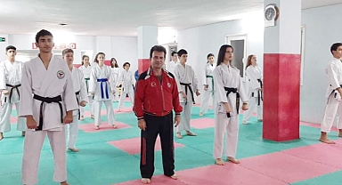 Yılmaz Karate kuşak sevinci
