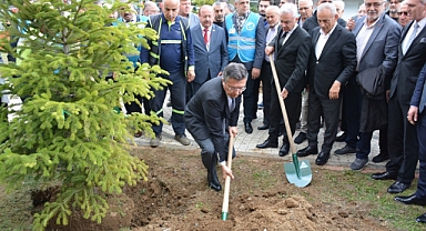 2023'de 2023 Fidan Küçükçekmece'de Toprakla buluştu.