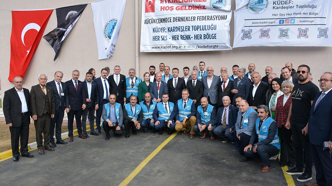 2023'de 2023 Fidan Küçükçekmece'de Toprakla buluştu.