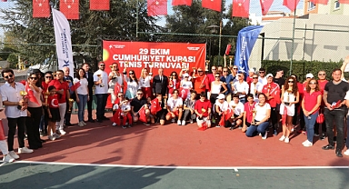 Cumhuriyet Kupası Tenis Turnuvası son buldu.