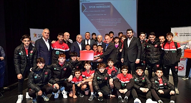 Fatih Belediyesi'nin Amatör Spor Kulüplerine Desteği Devam Ediyor