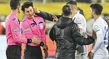 hakem Halil Umut Meler'e saldırı
