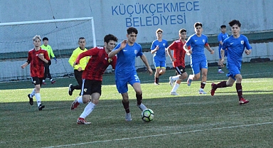 İstanbul Trabzonspor U18 Lige Üç Puanla Başladı.
