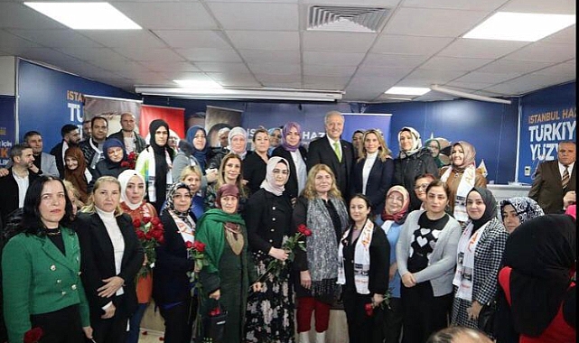 AK Parti Küçükçekmece Belediye Başkan Adayı Aziz Yeniay'a sevinç coşkusu