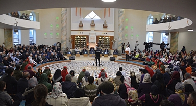 Aziz Yeniay 'Cem'e katıldı