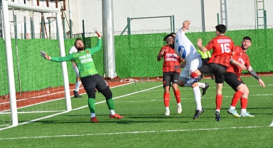 Küçükçekmece'de Nefes Kesen Maç Berabere Bitti.