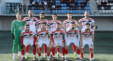 Küçükçekmece İ.Yurdu Zorda Olsa Kazandı. 2-3