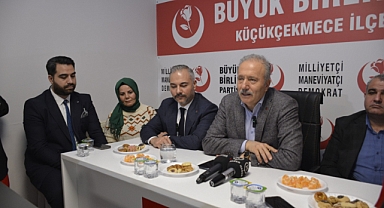 AK Parti'nin Küçükçekmece Belediye Başkan adayı Aziz Yeniay,BBP ilçe başkanı Cem Özel'i ziyaret etti