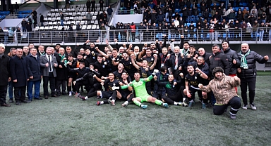 Küçükçekmece Yeşilova Esnafspor şampiyon!