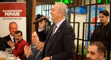 AK Parti Küçükçekmece Belediye Başkan Adayı Aziz Yeniay Berberlerle İftar Açtı