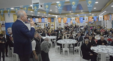 AK Parti Küçükçekmece Belediye Başkan Adayı Aziz Yeniay, Beşyol Mahallesi İftarına Katıldı