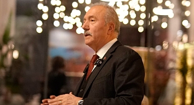 Aziz Yeniay, ''Üreten, büyüyen, gelişen Küçükçekmece için hep birlikte çalışacağız.