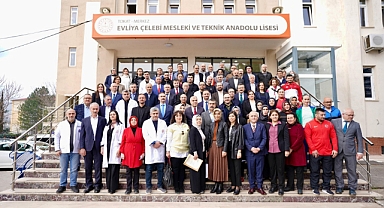 Bakan Yusuf TekinŞehit Aydoğan Aydın Spor Lisesini ziyaret