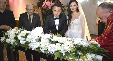 Bülent Arat oğlunu evlendirdi!