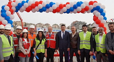 Cihangir Havuzlu Spor Kompleksi’nin temel atma töreni yoğun katılımla gerçekleşti.