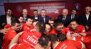 Dr. Osman Aşkın Bak,Güzel ülkemizden unutulmaz anılarla, dostluklarla ayrılacaklardır. 