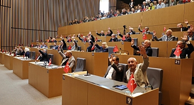 2023 yılı faaliyet raporu görüşülerek, oy çokluğuyla kabul edildi.