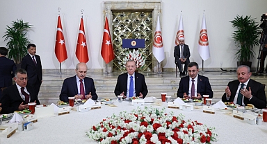 Cumhurbaşkanı Erdoğan, iftarda milletvekilleriyle bir araya geldi