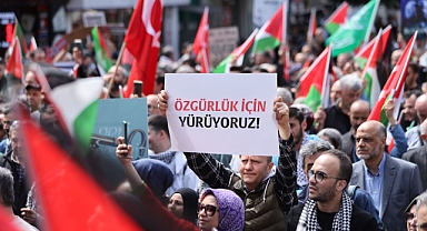 İstanbul'da on binlerin katılımıyla