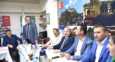 KAS-DER Küçükçekmece'de Satı Külfetoğlu güven tazeledi