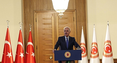 Gençler TBMM Başkanı Numan Kurtulmuş’u ziyaret etti.
