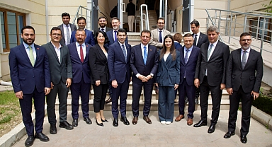 İBB Başkanı Ekrem İmamoğlu, Avcılar Belediye Başkanı Utku Caner Çaykara’ya tebrik ziyaretinde bulundu.