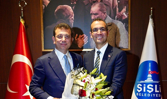 İBB Başkanı Ekrem İmamoğlu, Şişli’nin çiçeği burnunda Belediye Başkanı Emrah Şahan’a tebrik ziyaretinde bulundu.