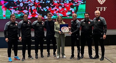 UEFA Pro Lisans Antrenör Eğitim Programı'nın İletişim Modülü Sona Erdi