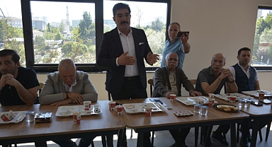 Aydın Aydeniz ,Adaylığını açıkladı.