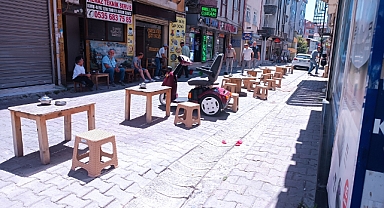 Vatandaşlar kaldırım işgaline çözüm bulunmasını istiyor