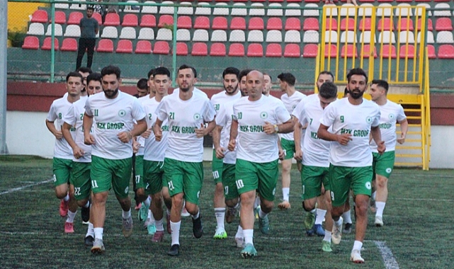 Anadolu Üsküdarspor şampiyonluk parolası ile sahaya indi