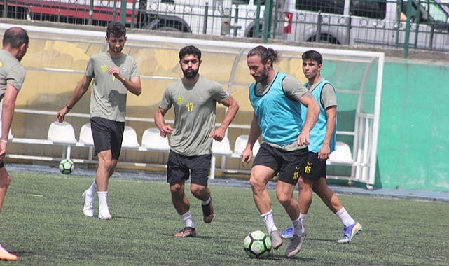 Ayazağaspor da çalışmalar devam ediyor