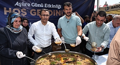 Bağcılar Belediyesi’nden Aşure İkramı