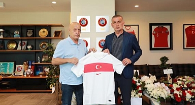 İstanbulspor A.Ş. Başkanı Sarıalioğlu, TFF Başkanı Hacıosmanoğlu'nu Ziyaret Etti