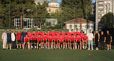 Cevizli Anadoluspor şampiyonluk parolası ile sahaya indi