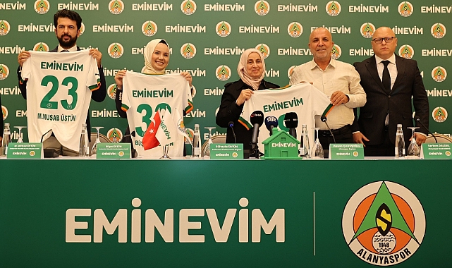 Eminevim Alanyaspor'un forma sırt sponsoru oldu